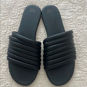 Time and Tru Black Quilted Sandals